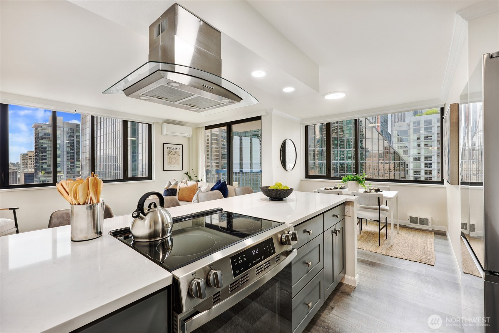 2100 3rd Avenue, Unit 1804 Seattle, WA 98121 - Photo 12 of 34