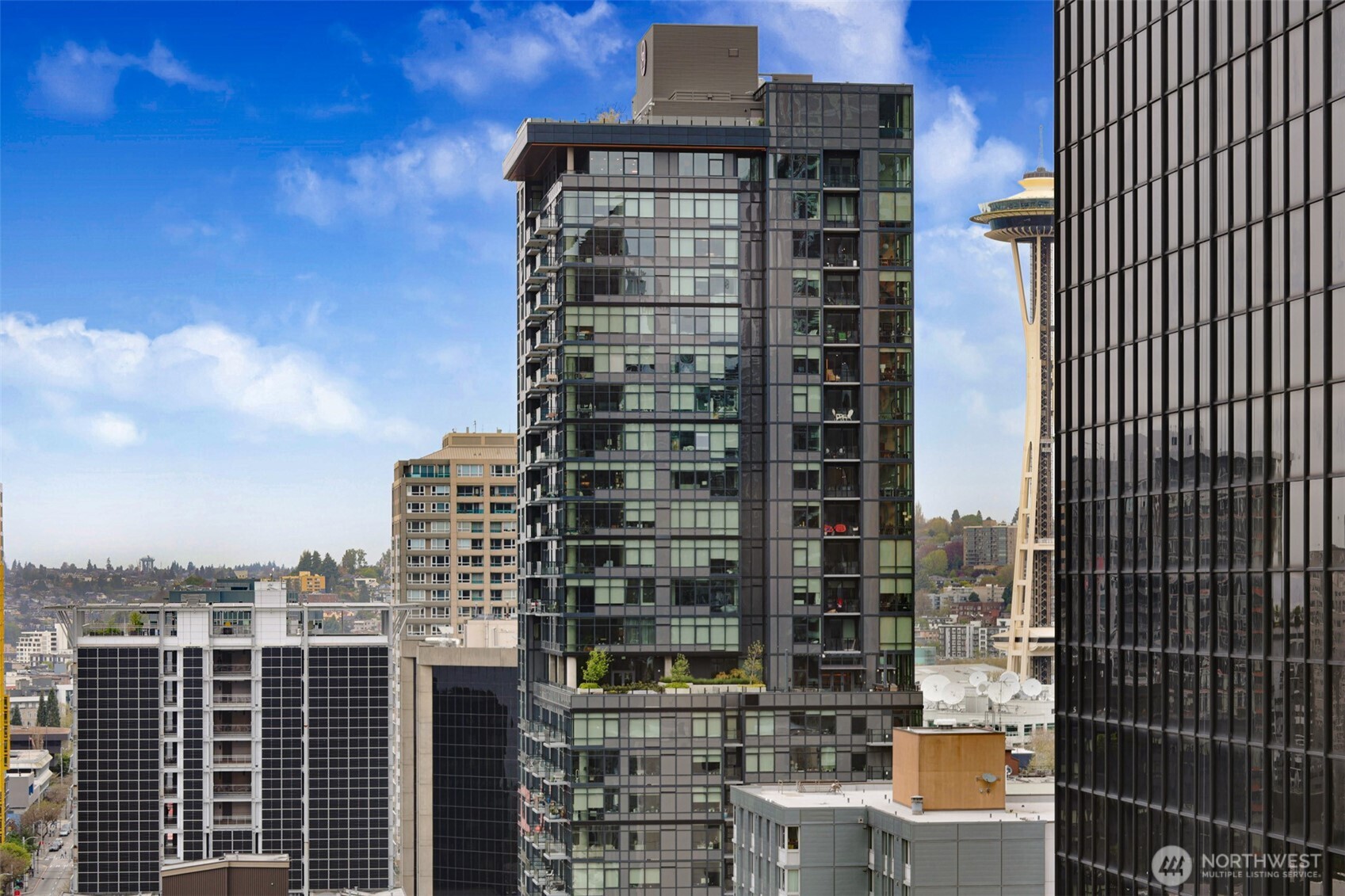 2100 3rd Avenue, Unit 1804 Seattle, WA 98121 - Photo 17 of 34