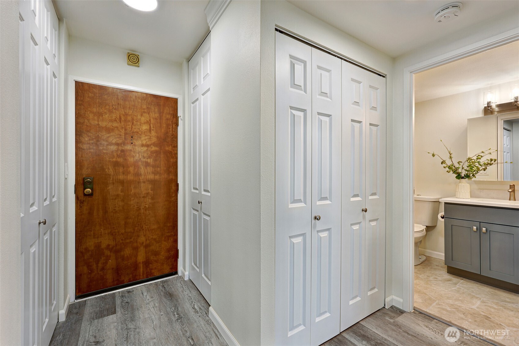 2100 3rd Avenue, Unit 1804 Seattle, WA 98121 - Photo 19 of 34