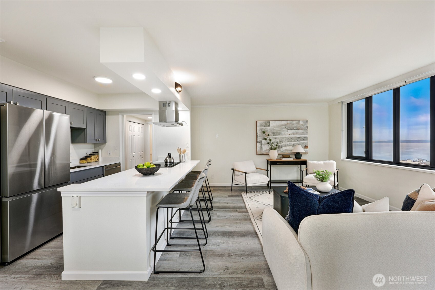 2100 3rd Avenue, Unit 1804 Seattle, WA 98121 - Photo 2 of 34
