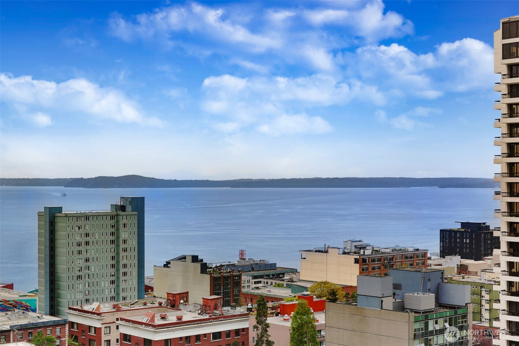 2100 3rd Avenue, Unit 1804 Seattle, WA 98121 - Photo 24 of 34