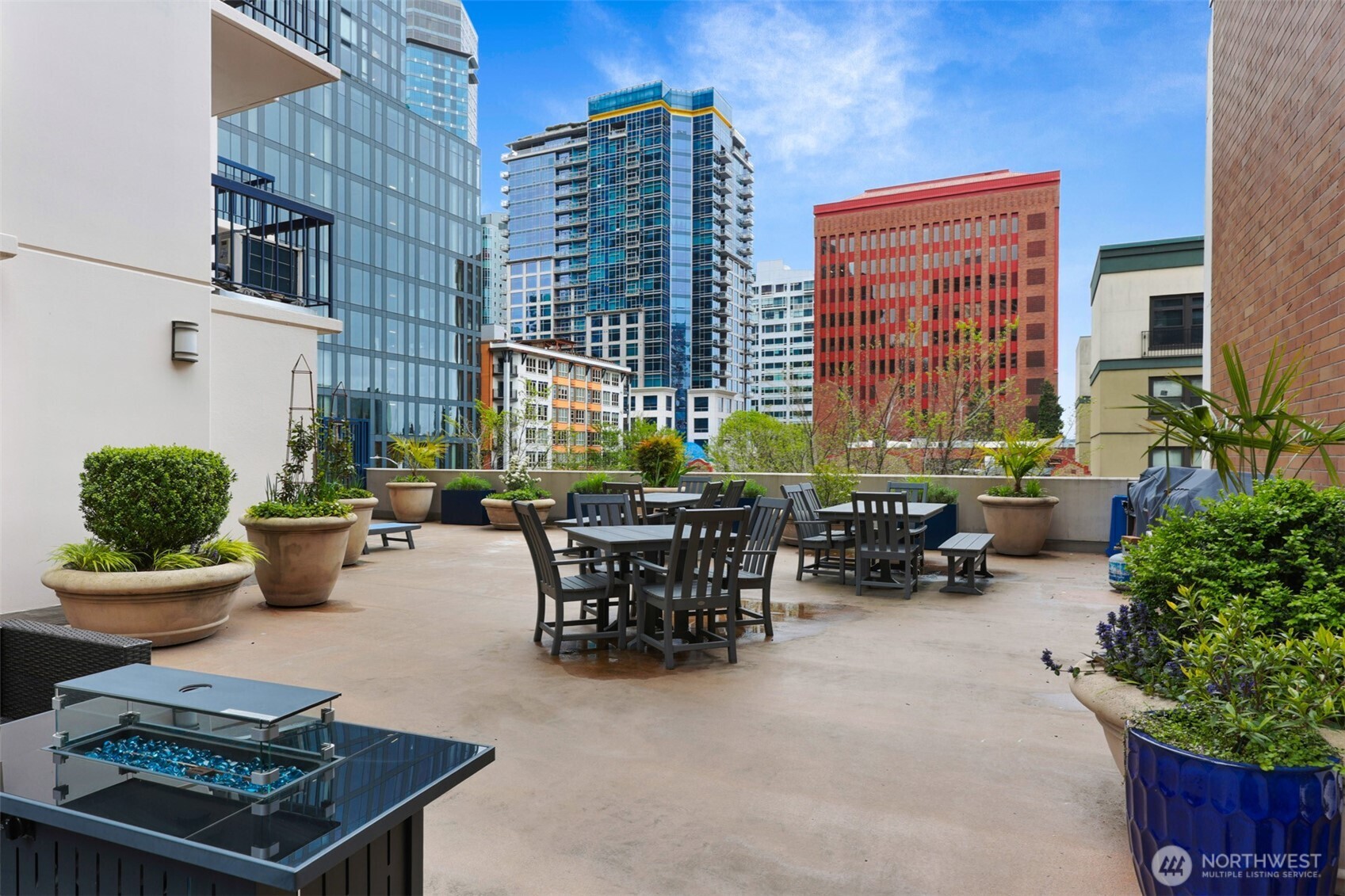 2100 3rd Avenue, Unit 1804 Seattle, WA 98121 - Photo 26 of 34