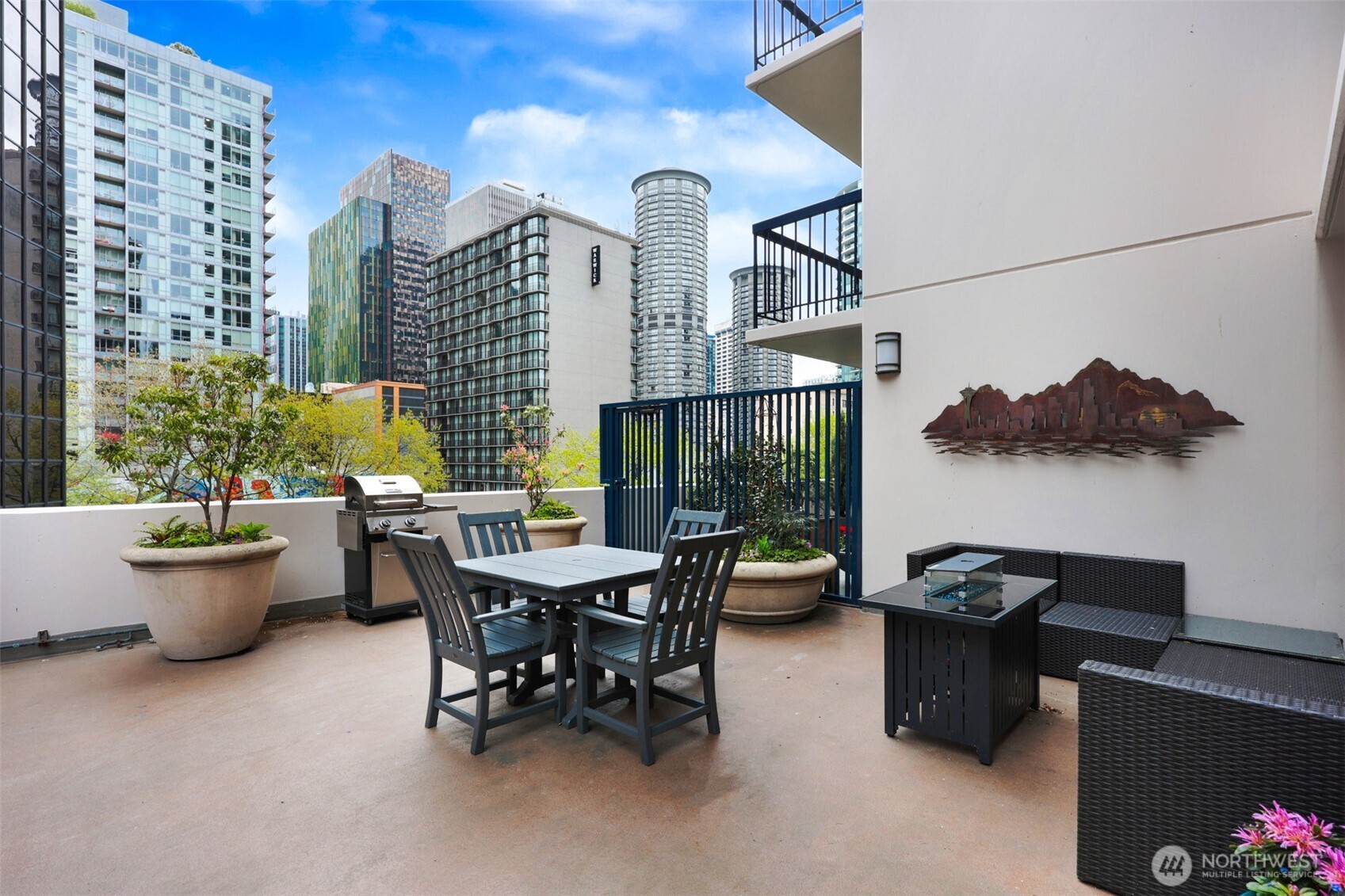2100 3rd Avenue, Unit 1804 Seattle, WA 98121 - Photo 28 of 34