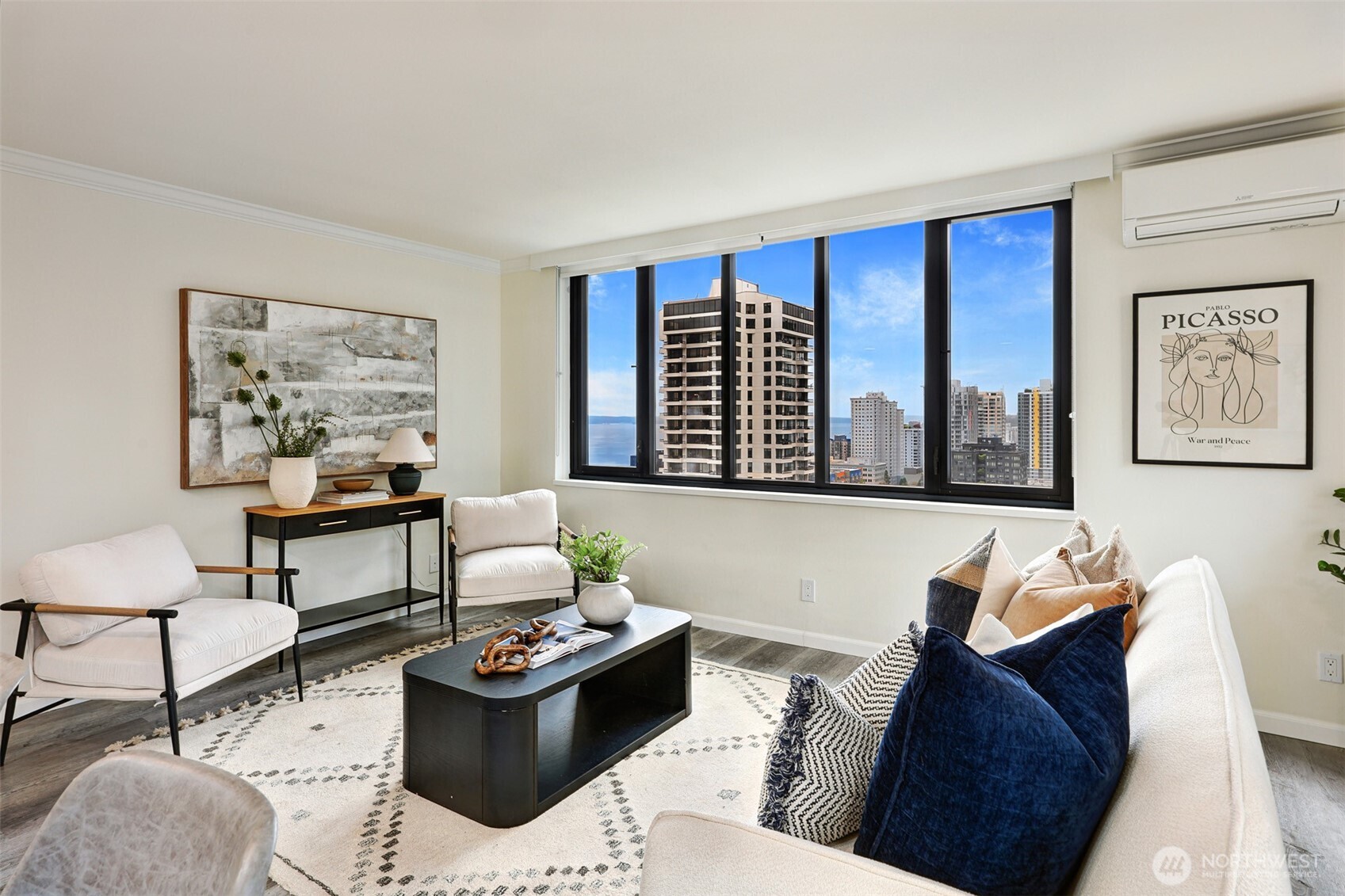 2100 3rd Avenue, Unit 1804 Seattle, WA 98121 - Photo 3 of 34