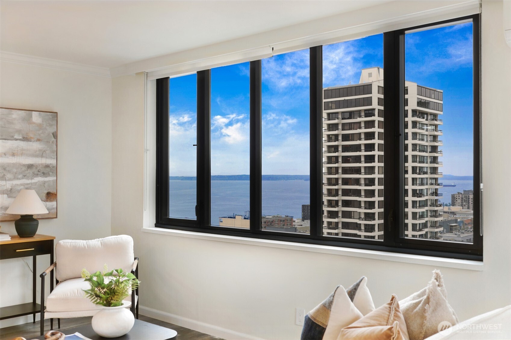 2100 3rd Avenue, Unit 1804 Seattle, WA 98121 - Photo 4 of 34