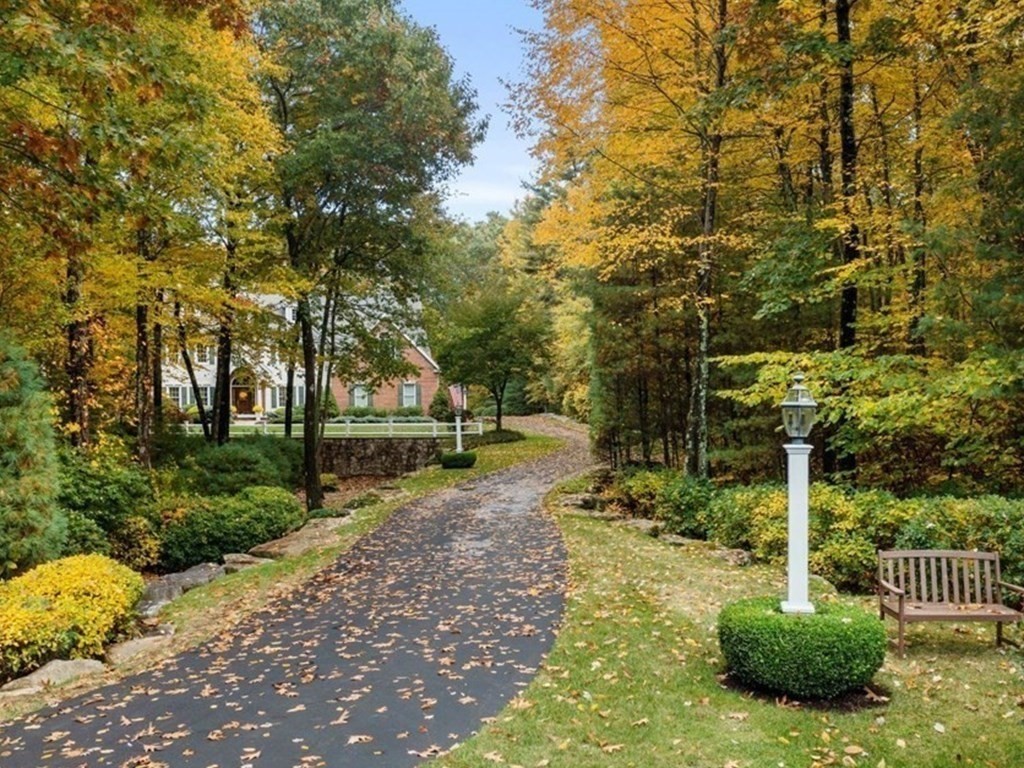 16 Falcon Ridge Drive Hopkinton, MA 01748 - Photo 3 of 41 Gallery Image 3