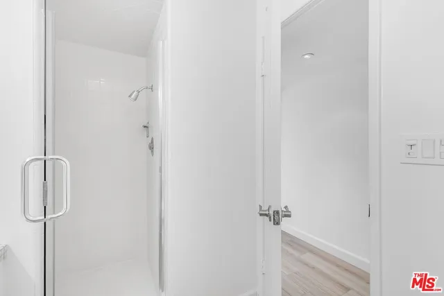 $3,750 | 825 South Gretna Green Way, Unit X, Los Angeles, CA 90049