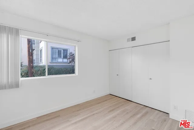 $3,750 | 825 South Gretna Green Way, Unit X, Los Angeles, CA 90049