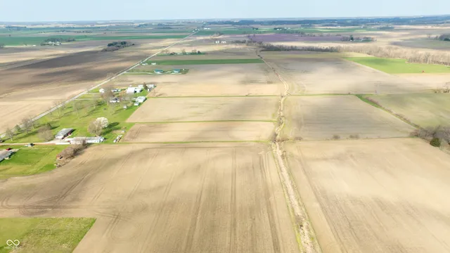 $399,999 | 255 West County Road 900 South, Clayton, IN 46118