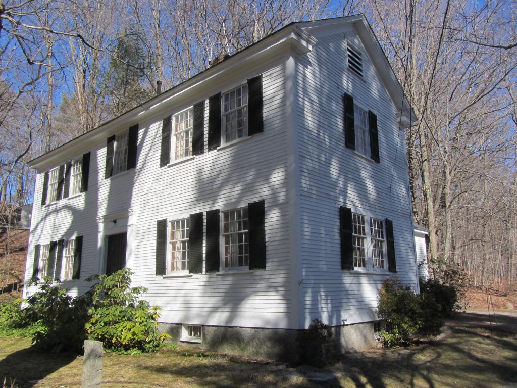 8 Old Hancock Road Hancock, NH 03449 - Photo 2 of 34 Gallery Image 2