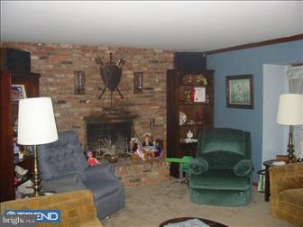 8 Brookside Road Millstone Township, NJ 08510 - Photo 2 of 6 Living Room