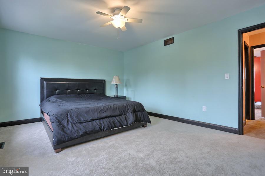 5449 Pond Road Harrisburg, PA 17111 - Photo 17 of 25 Gallery Image 17