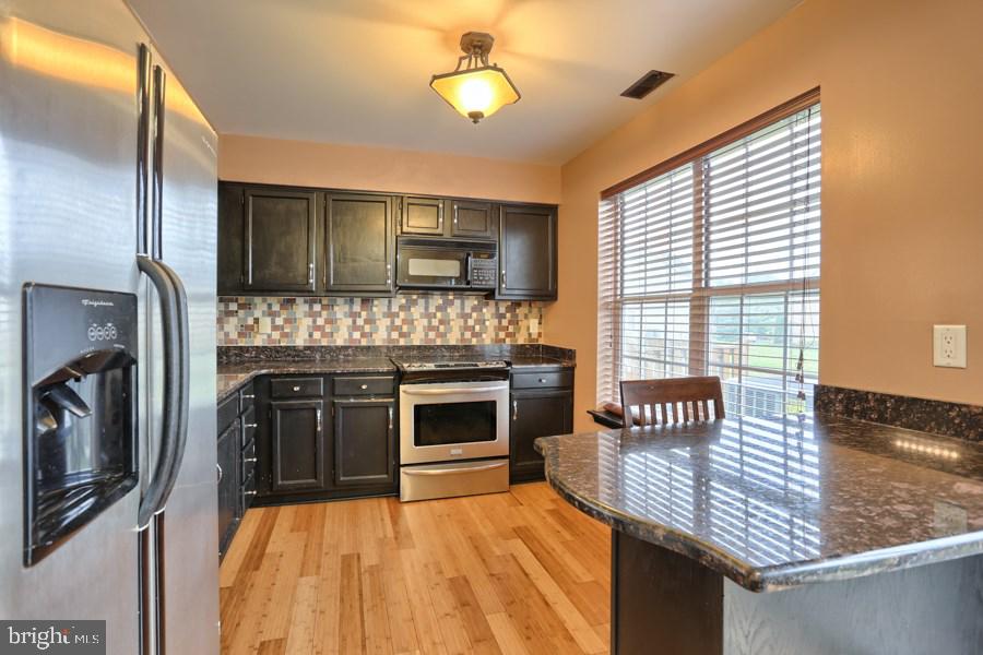 5449 Pond Road Harrisburg, PA 17111 - Photo 8 of 25 Gallery Image 8