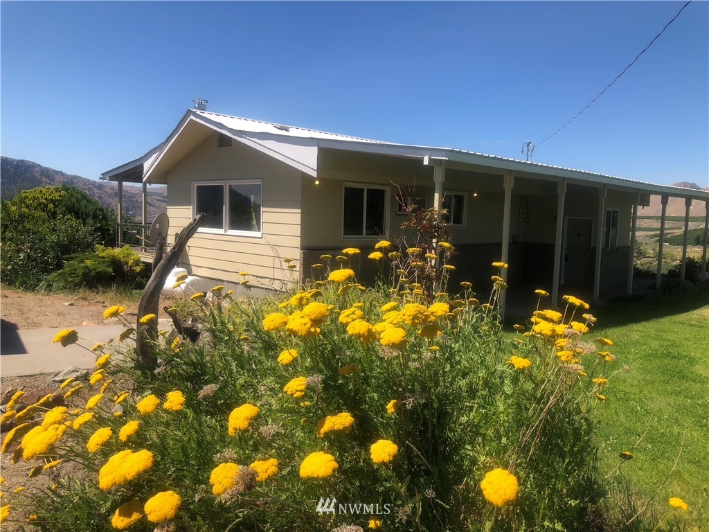 8 Michel Road Brewster, WA 98812 - Photo 1 of 21 Gallery Image 1