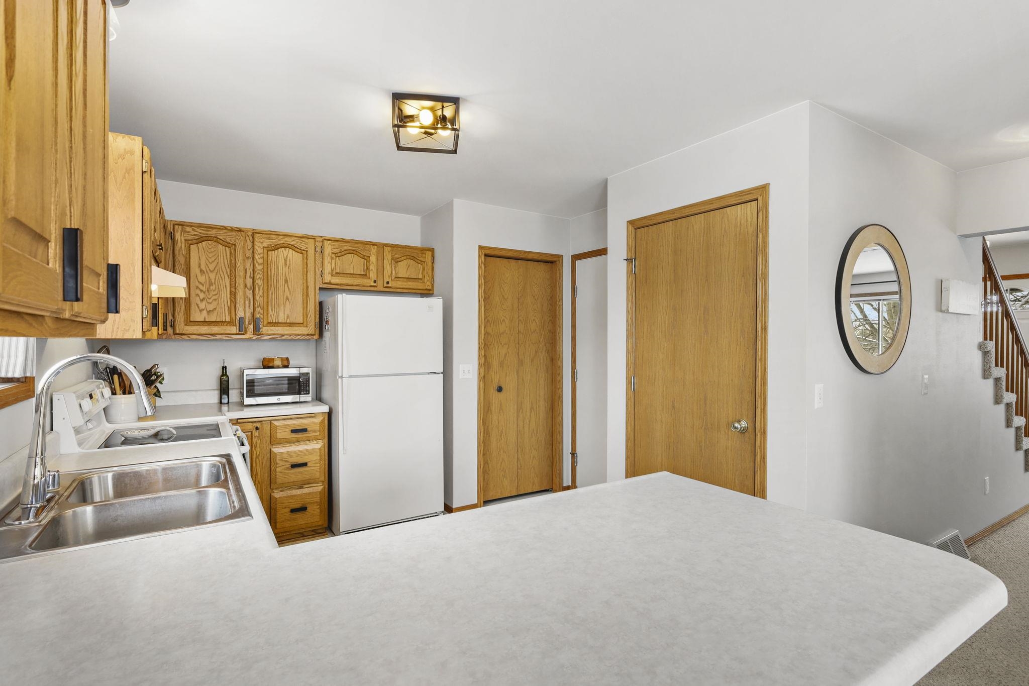 5121 Ridge Oak Drive Madison, WI 53704 - Photo 16 of 40