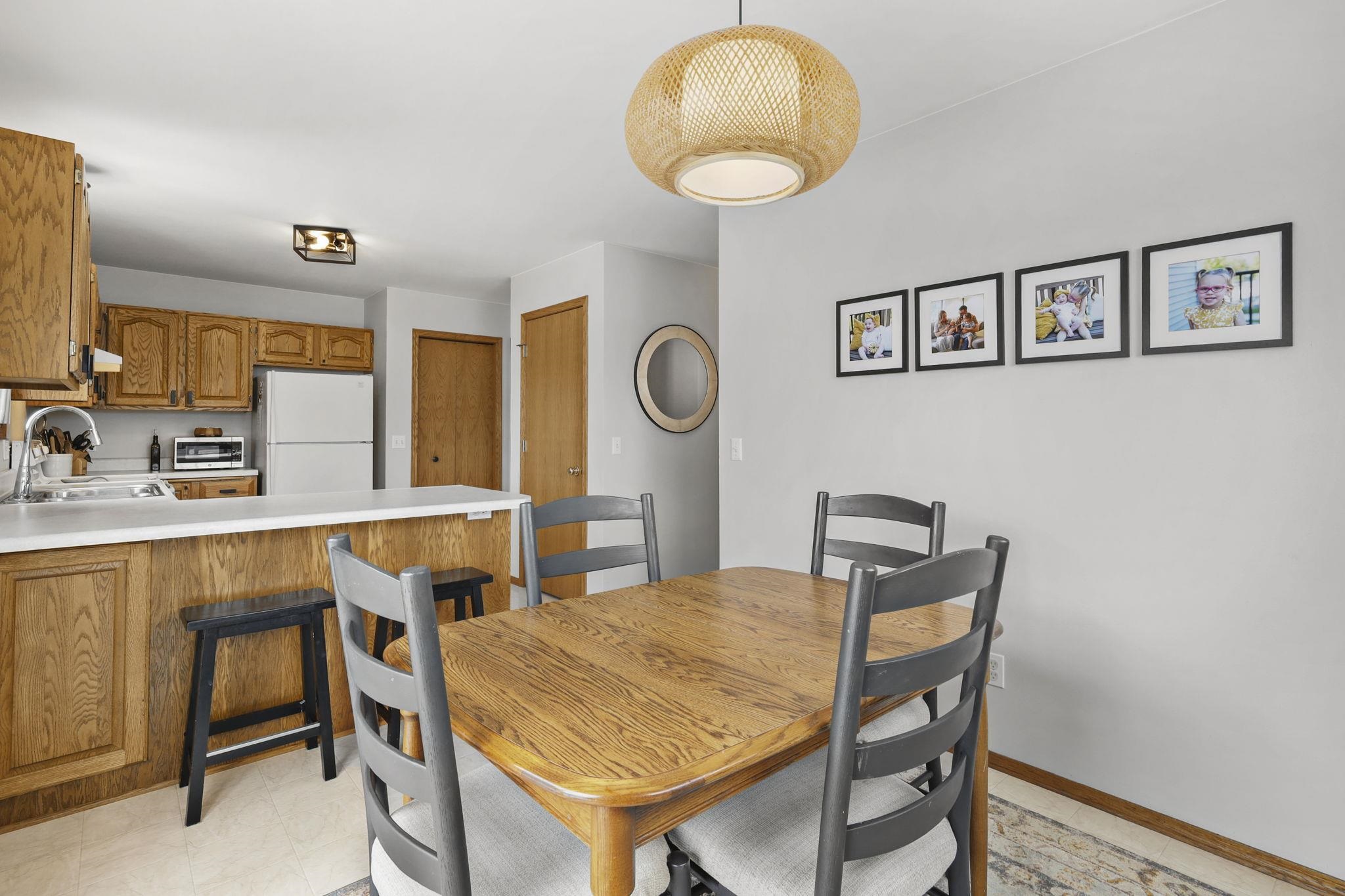 5121 Ridge Oak Drive Madison, WI 53704 - Photo 18 of 40