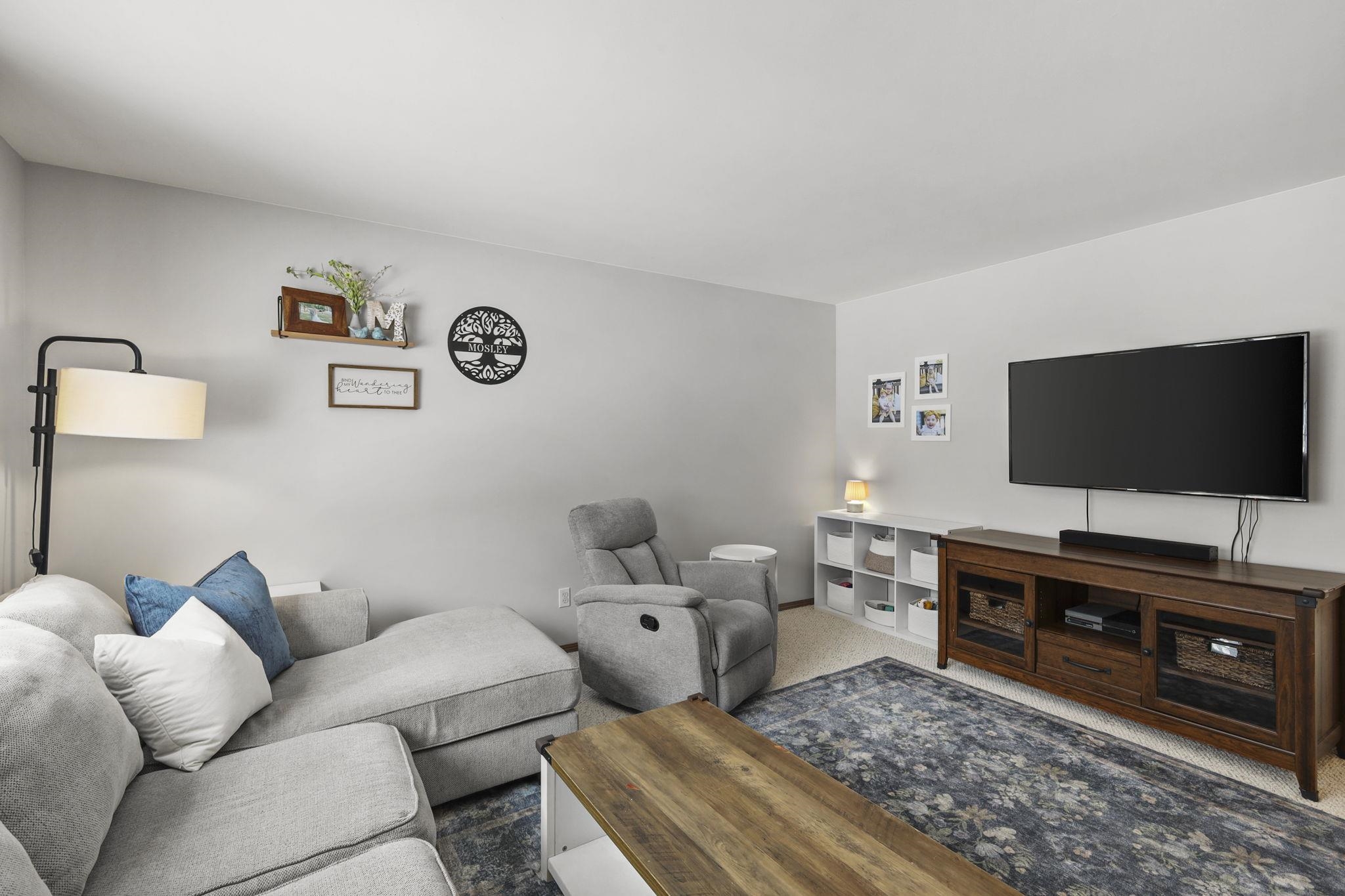 5121 Ridge Oak Drive Madison, WI 53704 - Photo 10 of 40