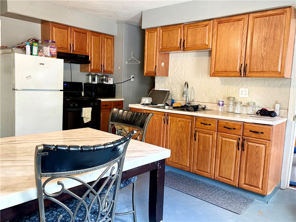 510 Bernon Street Woonsocket, RI 02895 - Photo 6 of 29 Unit 1 Kitchen