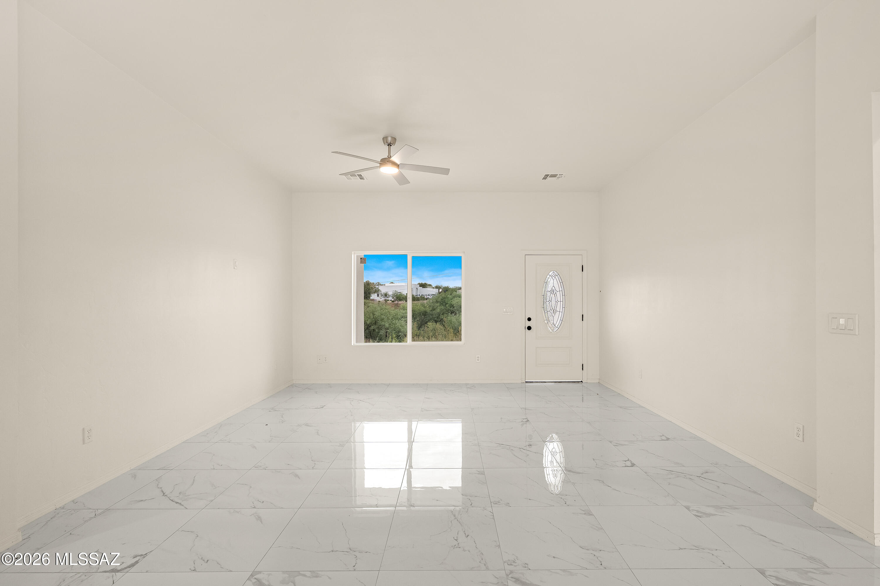 380 Polo Court Rio Rico, AZ 85648 - Photo 9 of 47 2 Interiors-3