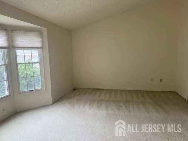 $769,900 | 1 Cranberry Court, Princeton, NJ 08540