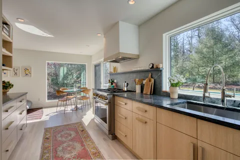7 Chatfields Lane, East Hampton, NY 11937