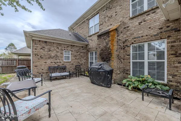 $359,500 | 2920 Keeley Cove, Southaven, MS 38671