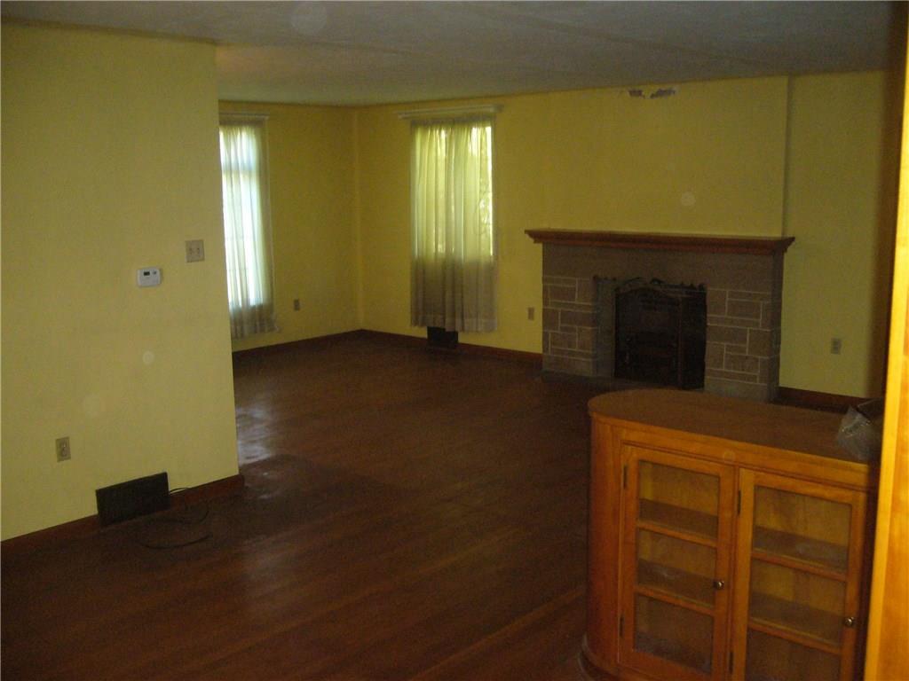 2905 Brodhead Road Aliquippa, PA 15001 - Photo 7 of 14 Living room, dining room with plenty of space.