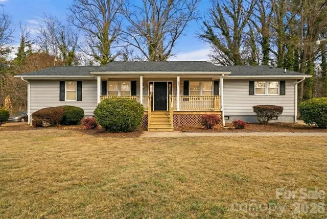 $323,500 | 322 Holland Circle, Statesville, NC 28677
