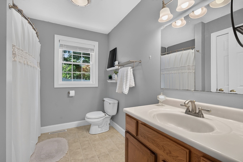 100 Mechanic Street Warren, MA 01083 - Photo 11 of 28