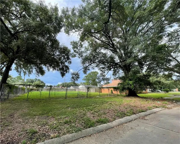 $59,900 | 5915 Carlisle Court, New Orleans, LA 70131