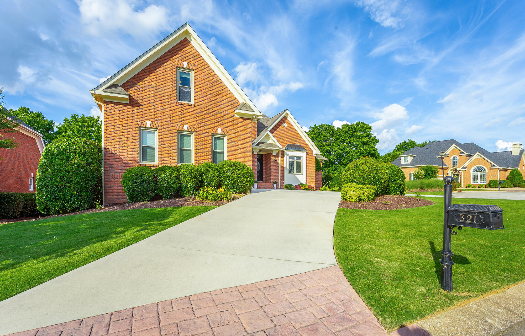 321 Willow Glen Road Chattanooga, TN 37421 - Photo 2 of 94 321 Willow Glen Rd. HD-90