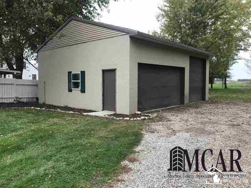 6946 North Custer Road Monroe, MI 48162 - Photo 16 of 20 21389196-15.JPG