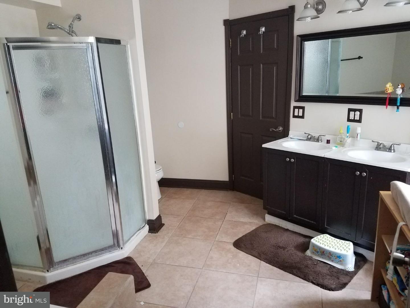 5304 Gainor Road Philadelphia, PA 19131 - Photo 12 of 17 Gallery Image 12
