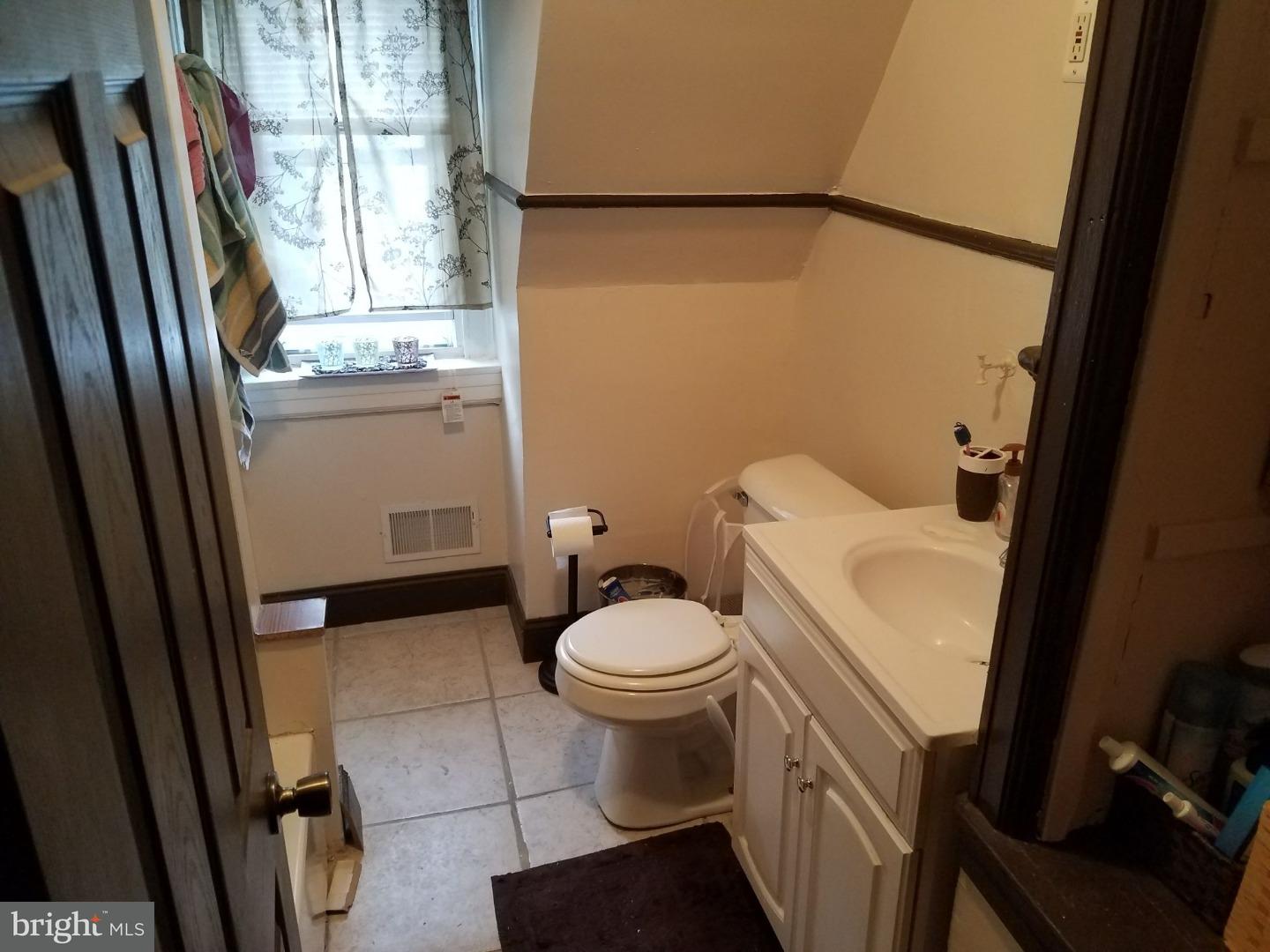 5304 Gainor Road Philadelphia, PA 19131 - Photo 16 of 17 Gallery Image 16
