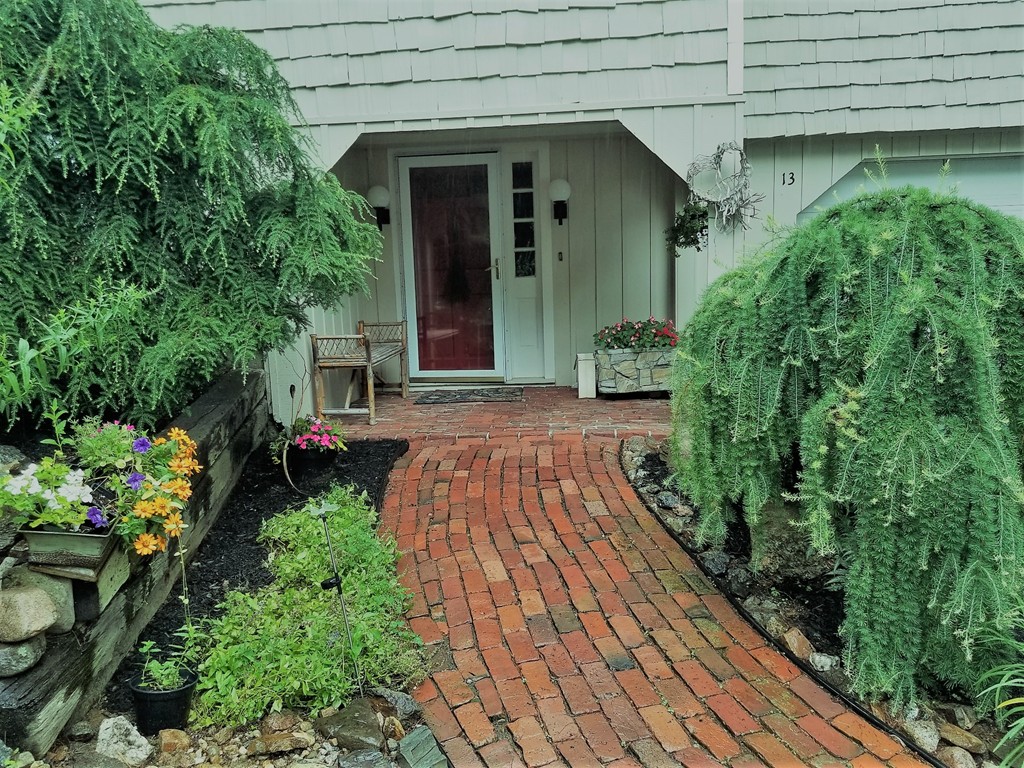 13 Partridge Hill Road Andover, MA 01810 - Photo 1 of 30 Gallery Image 1