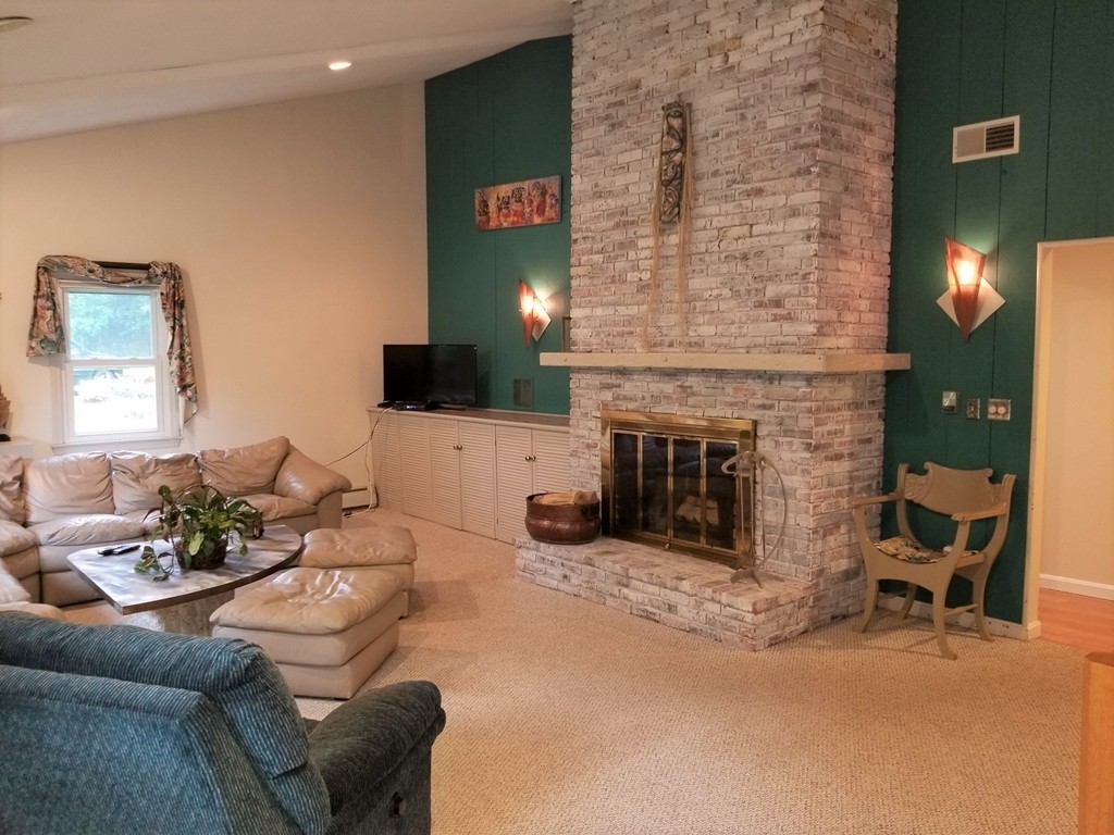 13 Partridge Hill Road Andover, MA 01810 - Photo 8 of 30 Gallery Image 8