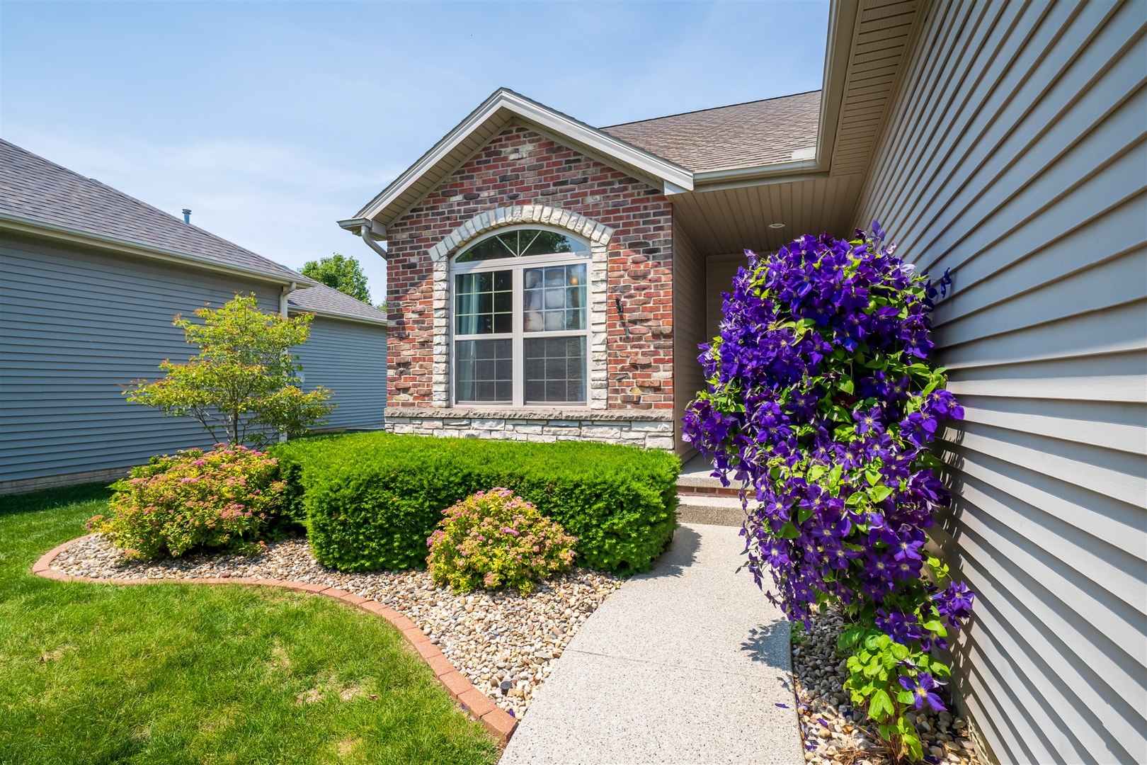 1720 Eide Road Bloomington, IL 61704 - Photo 3 of 35