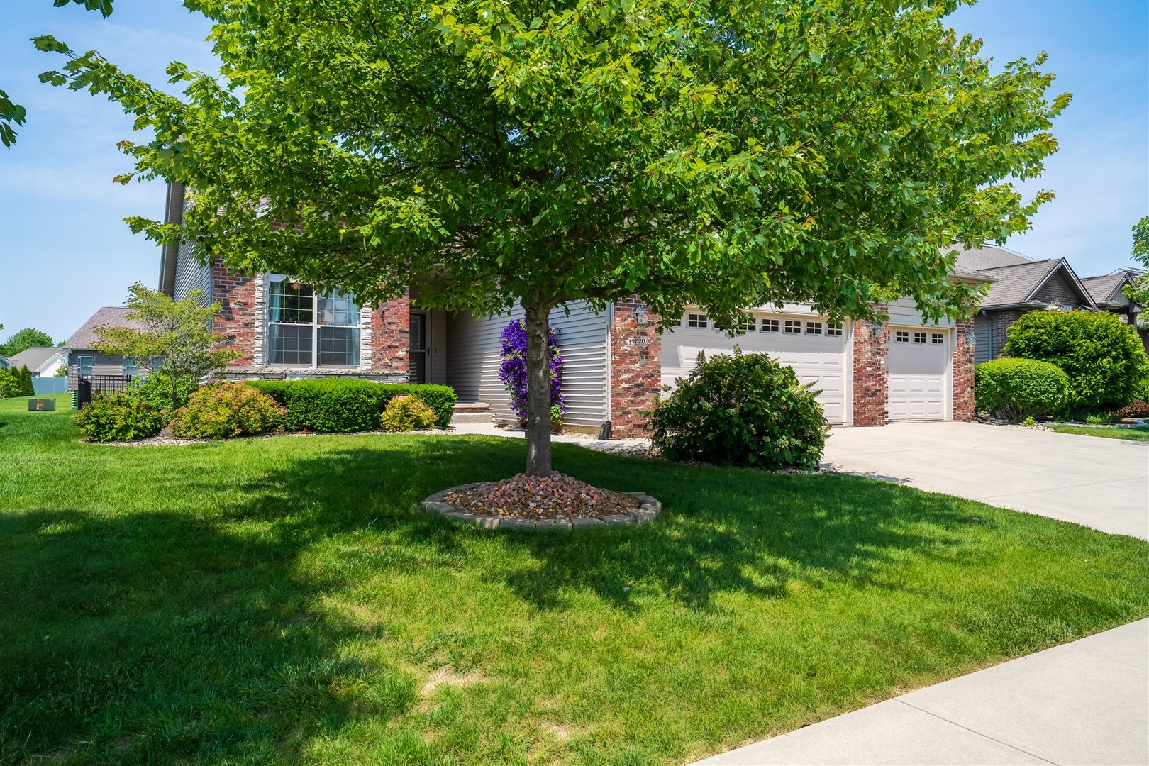 1720 Eide Road Bloomington, IL 61704 - Photo 5 of 35