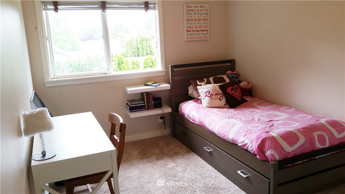 4808 151st Street Southwest Edmonds, WA 98026 - Photo 15 of 24 Gallery Image 15