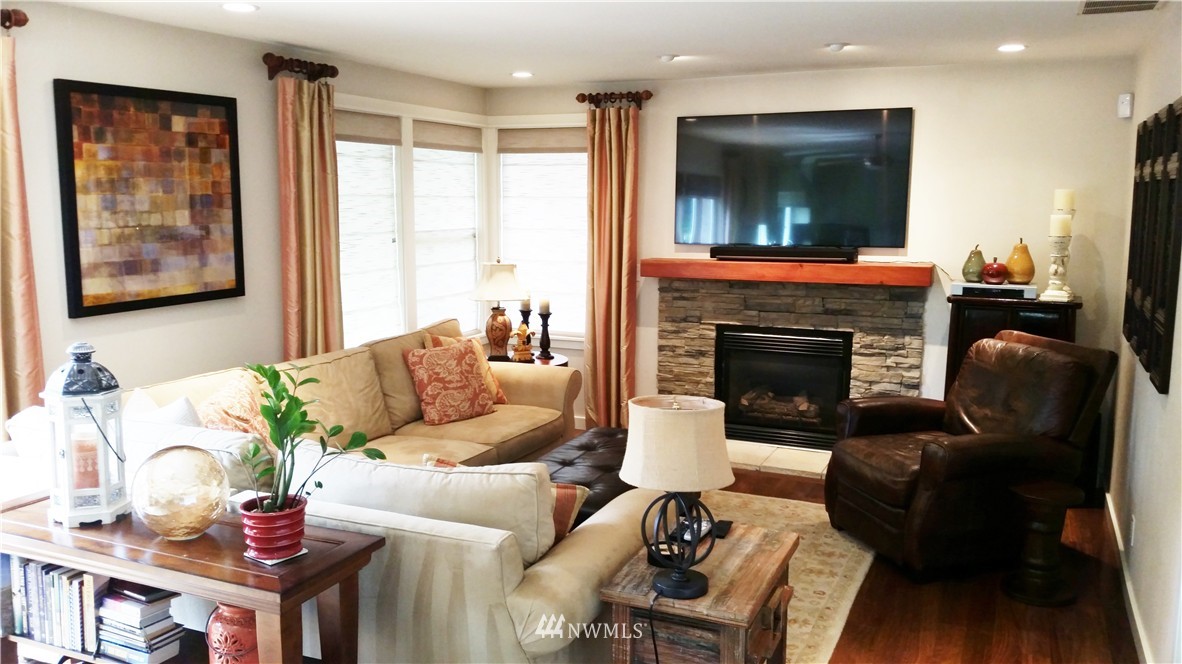 4808 151st Street Southwest Edmonds, WA 98026 - Photo 6 of 24 Gallery Image 6