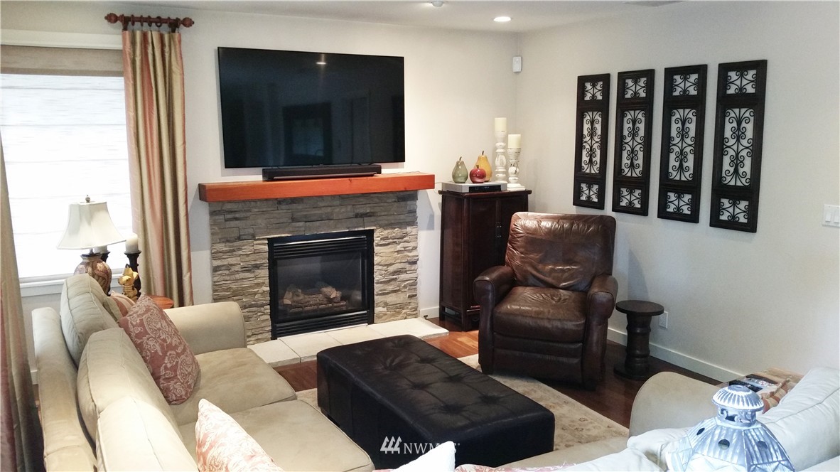 4808 151st Street Southwest Edmonds, WA 98026 - Photo 7 of 24 Gallery Image 7