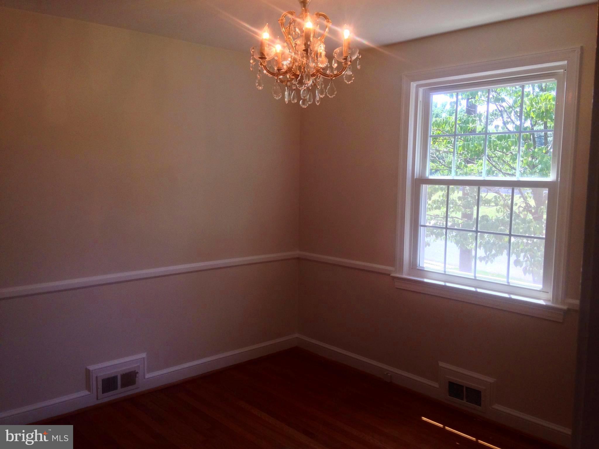 505 Stirling Road Silver Spring, MD 20901 - Photo 4 of 26 Perfect for formal dining!