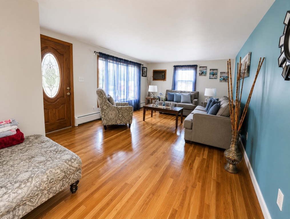 8 Rochelle Street Auburn, MA 01501 - Photo 10 of 35