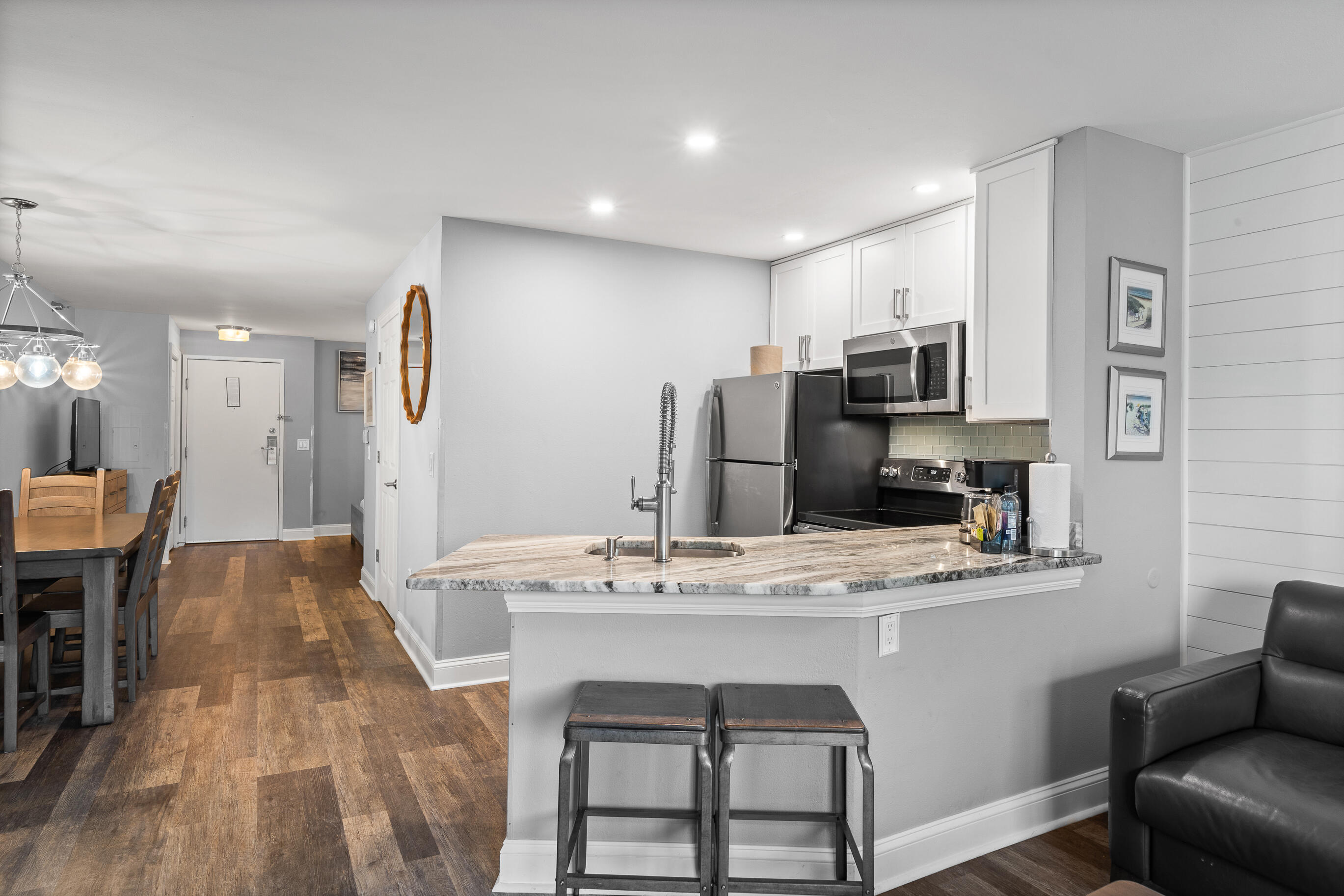 111 Center Street, Unit 302 Lake Geneva, WI 53147 - Photo 16 of 31 111 Center St, 302-65