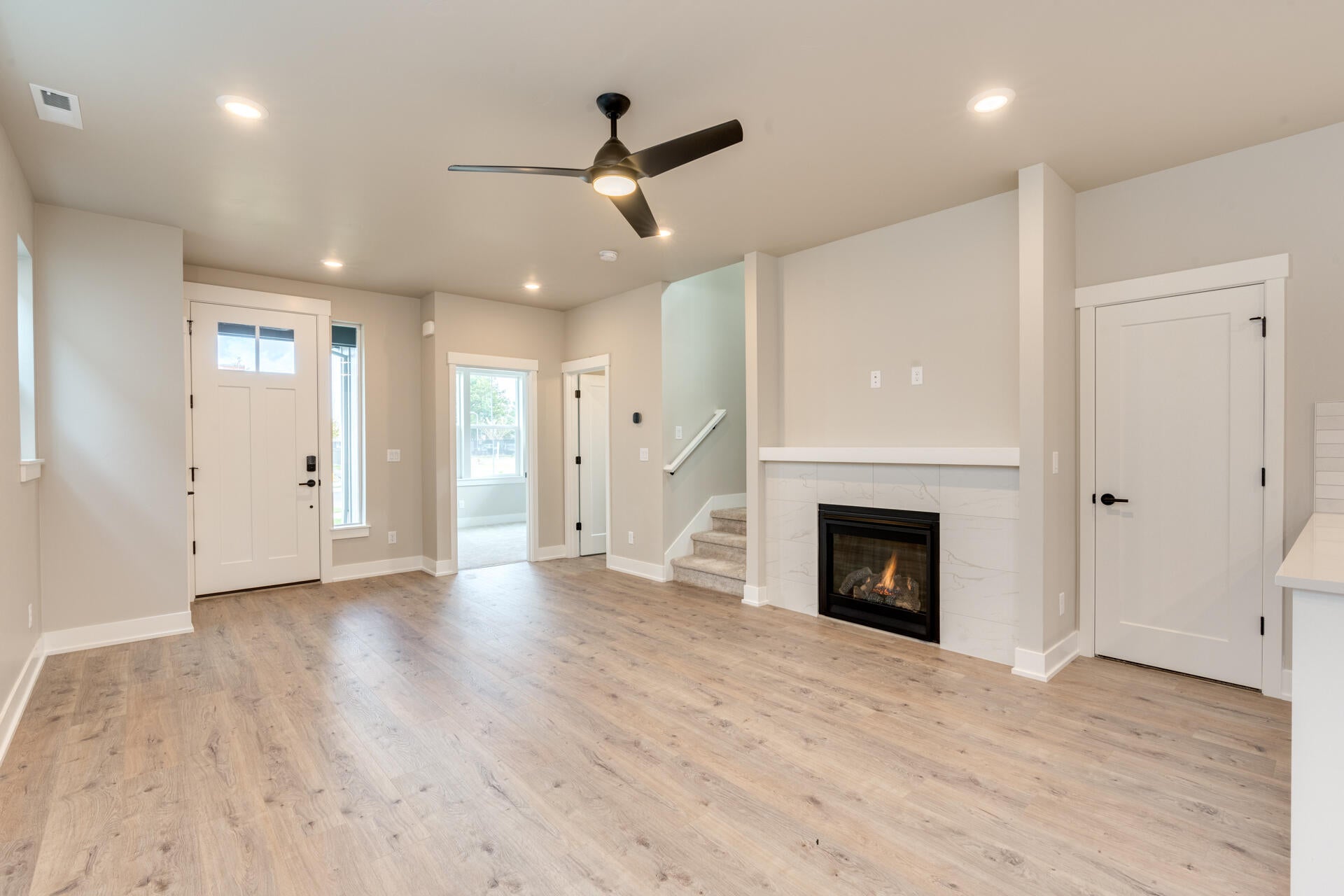 3804 Cole Road Bend, OR 97701 - Photo 20 of 34 Fireplace and Great Room