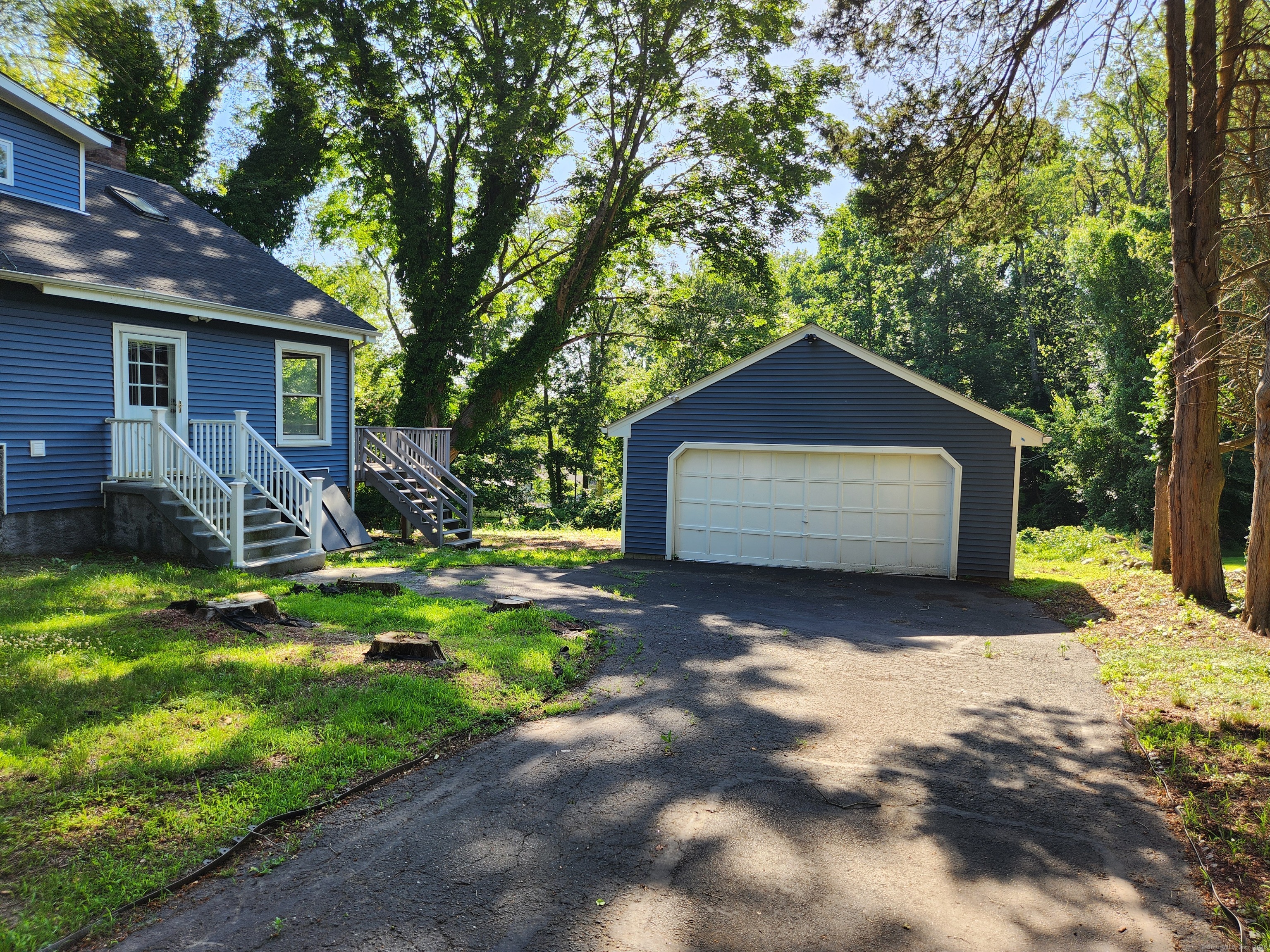 2449 Huntington Turnpike Trumbull, CT 06611 - Photo 15 of 16