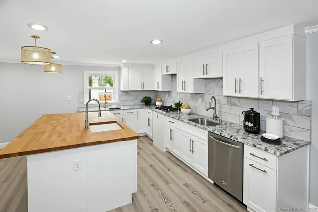 $599,900 | 2449 Huntington Turnpike, Trumbull, CT 06611