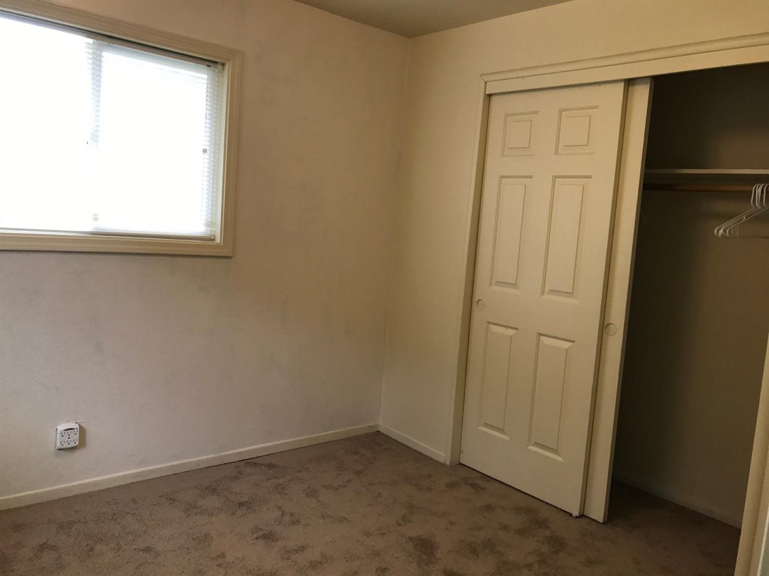 319 Southeast Riverside Avenue Grants Pass, OR 97526 - Photo 9 of 13 Additional Photo