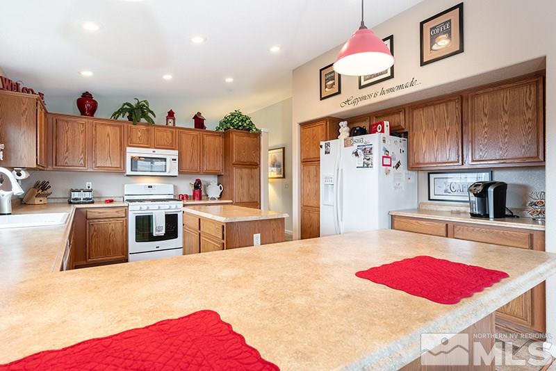 18210 Cedar View Drive Reno, NV 89508 - Photo 8 of 17 Photo 8