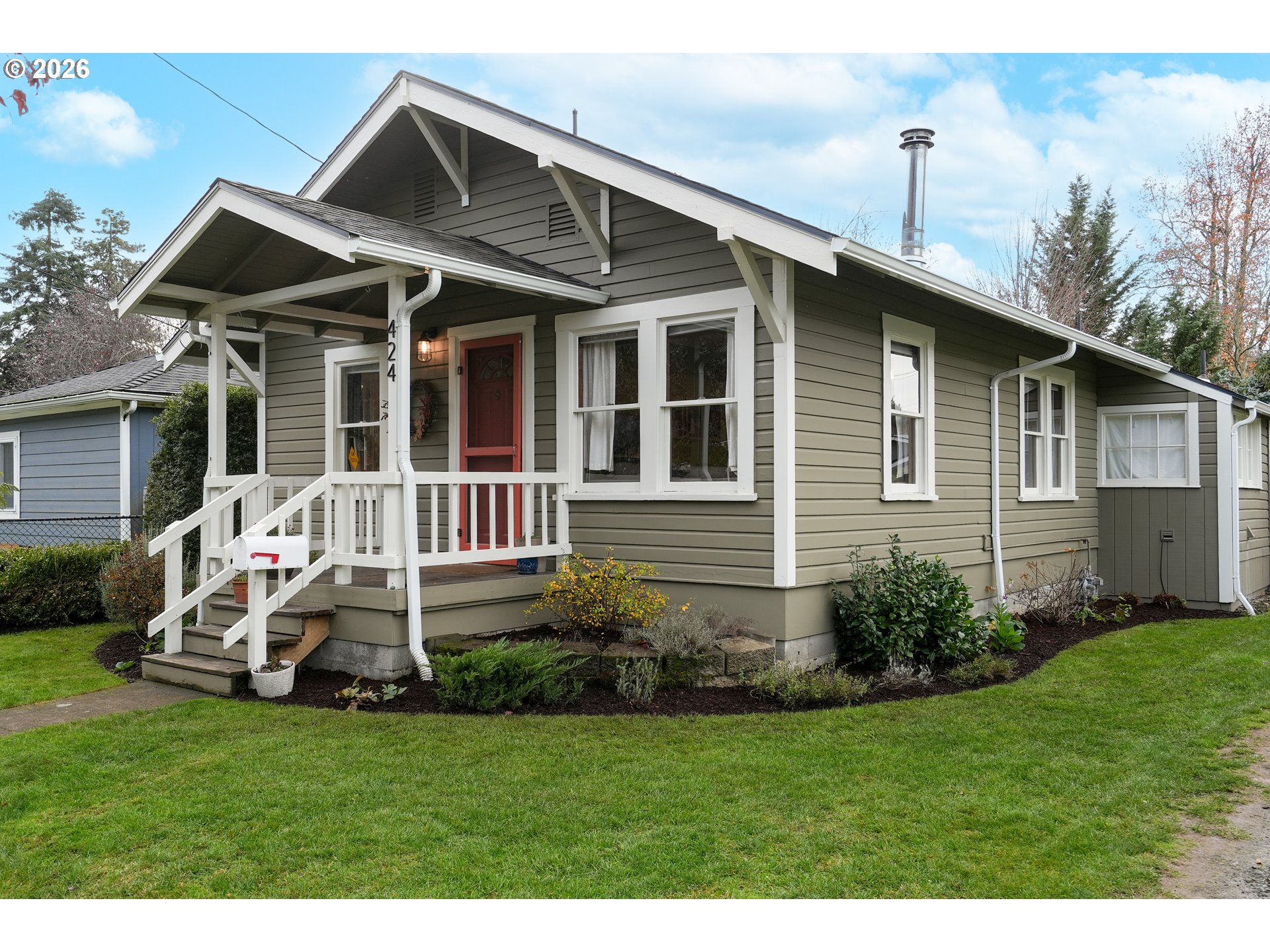 424 South 3rd Street Silverton, OR 97381 - Photo 4 of 33